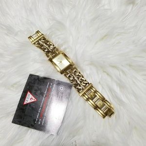 Guess watch with Self-removable links